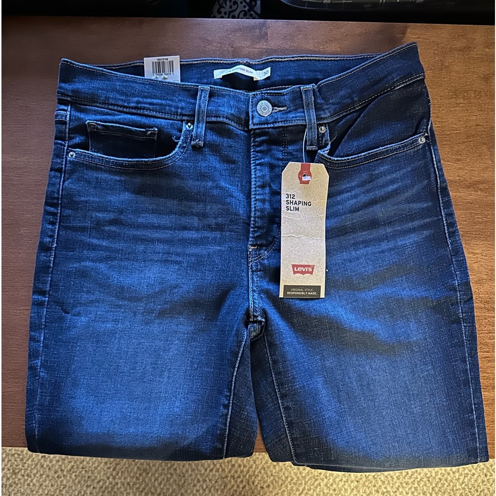 Brand new Levi’s 312 Shaping Slim women’s Jeans. Med/dark wash. Size 30/30. - Picture 4 of 8